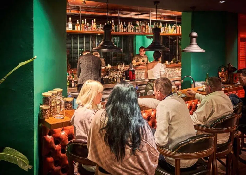 Azuu Pub, Antalya / Lara